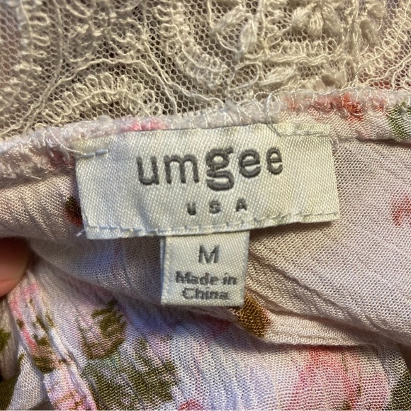 Umgee Floral Mini Dress Sleeveless with Crochet Cut Out V-neck Size Medium Tunic - Picture 3 of 10